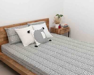 maze-of-Llnes-printed-cotton-bedsheet_1.jpg